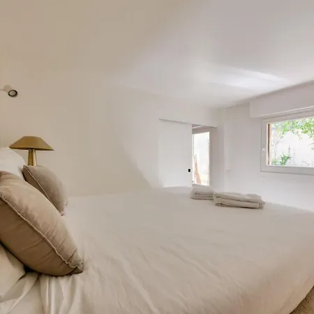 Apartment Garden Luxury Next To Eiffel Tower