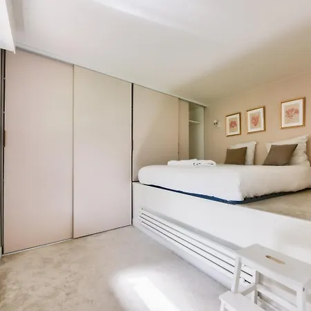 Apartment Garden Luxury Next To Eiffel Tower