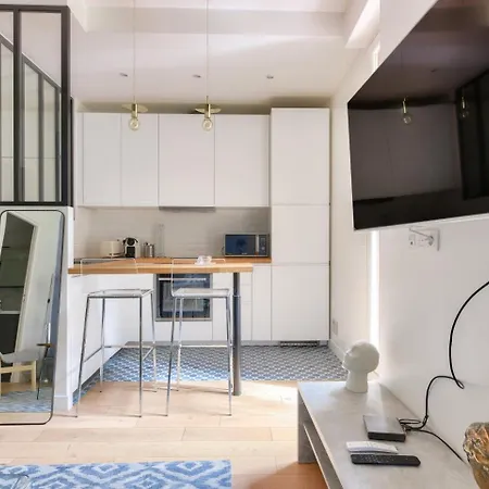 Garden Luxury Next To Eiffel Tower * باريس