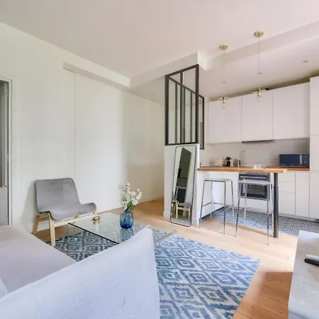 Garden Luxury Next To Eiffel Tower Apartment